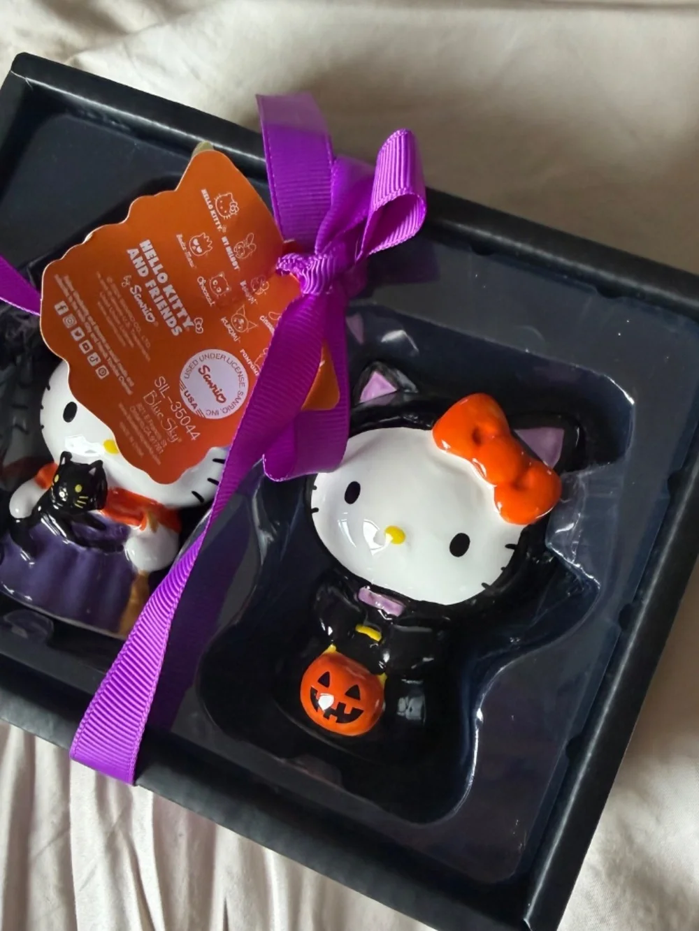 Hello Kitty Halloween Blue Sky Salt & Pepper Shakers set